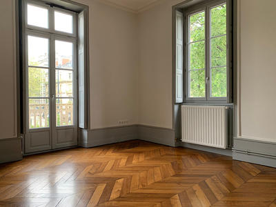 Appartement - 87 m² - 3 pièces