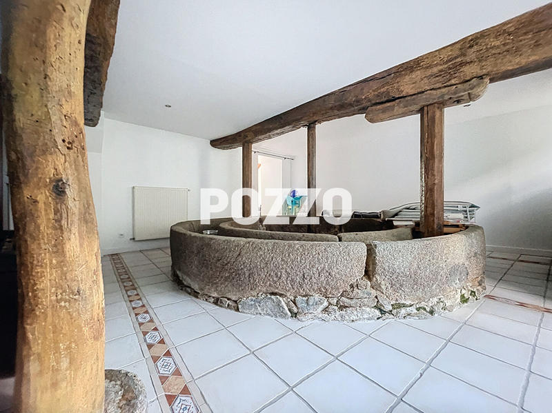 Maison - 272 m² - 7 pièces