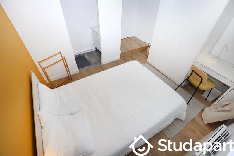 Chambre - 11 m² - 1 pièce