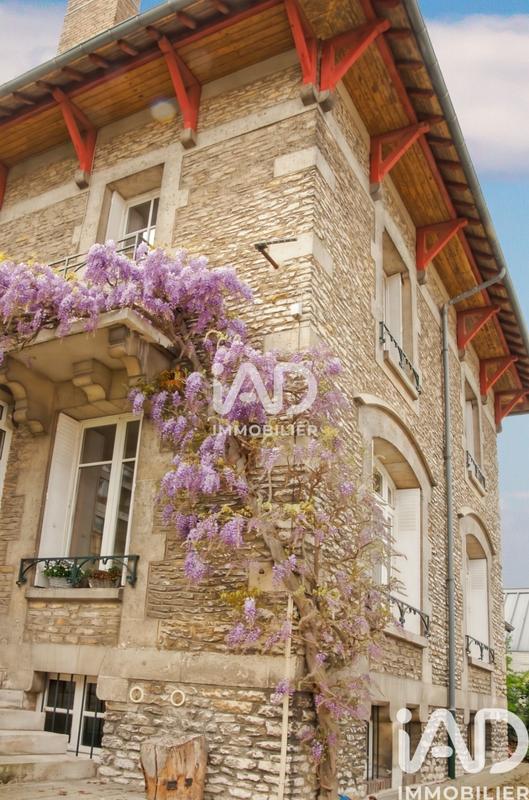 Maison - 163 m² - 8 pièces