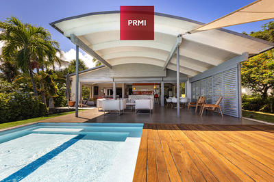 Maison - 235 m² - 8 pièces