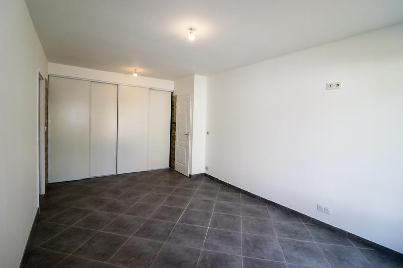 Appartement - 80 m² - 3 pièces