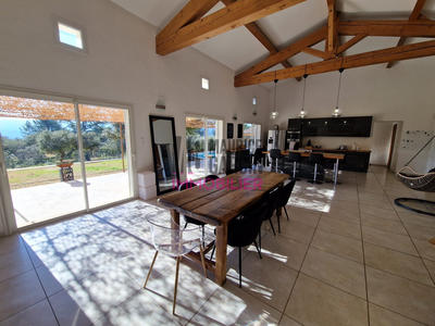 Maison - 262 m² - 8 pièces