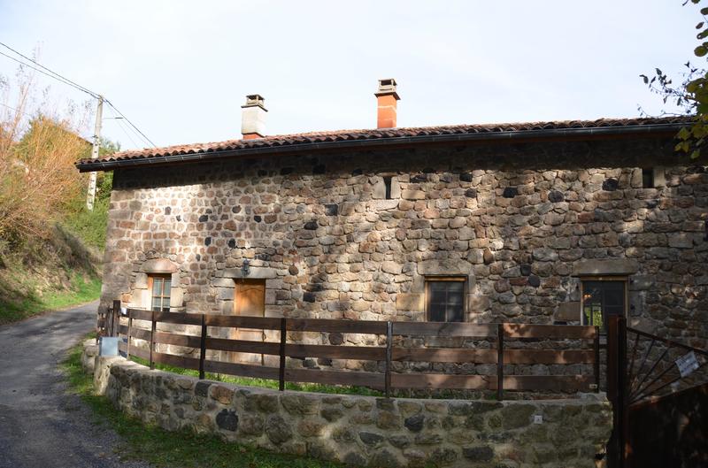 Maison en pierre - 212 m² - 6 pièces