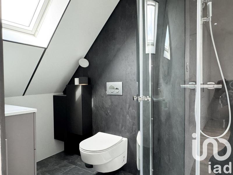 Maison - 212 m² - 7 pièces