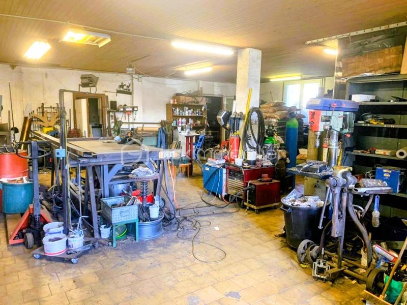 Propriété - 222 m² - 10 pièces