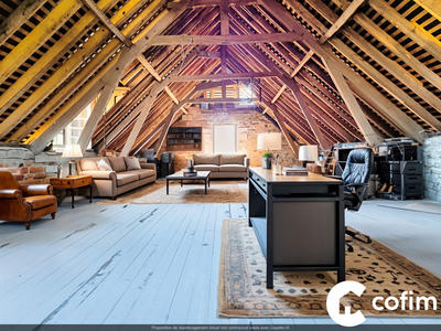 Maison ancienne - 800 m² - 8 pièces