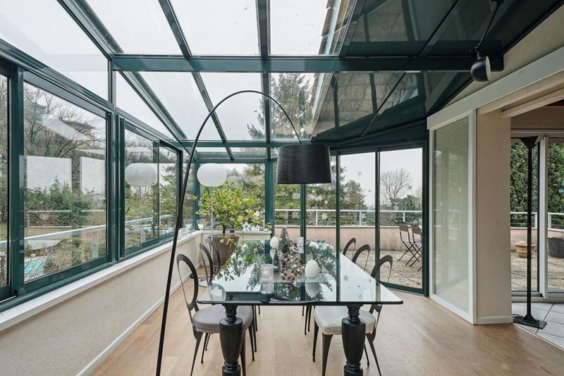 Maison - 222 m² - 8 pièces