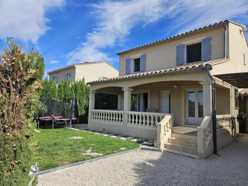 Villa - 90 m² - 5 pièces