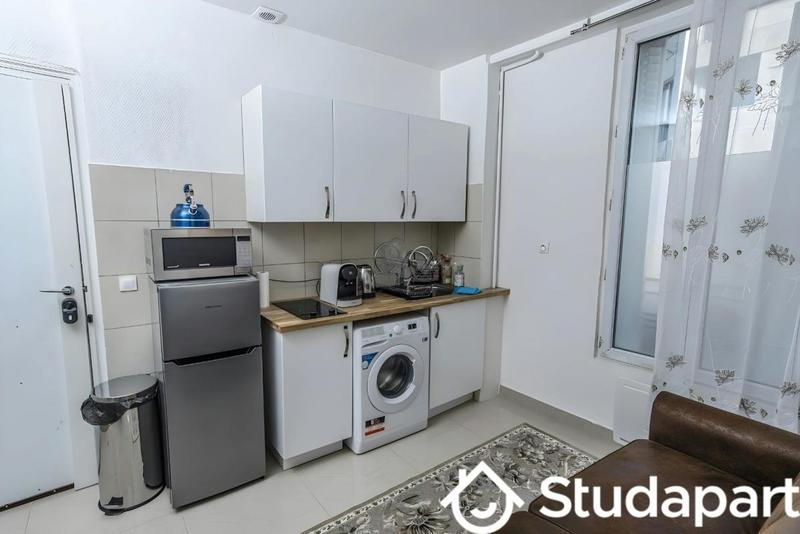 Chambre - 13 m² - 1 pièce