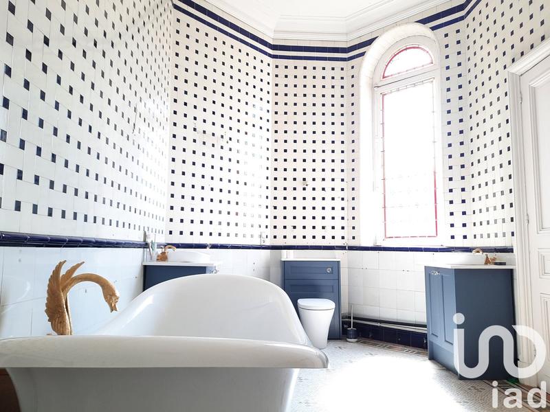 Château - 725 m² - 19 pièces