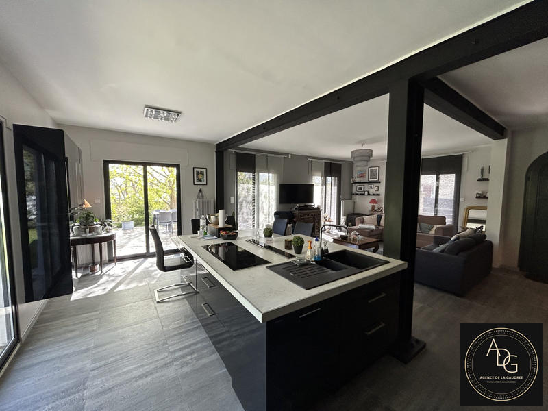 Maison - 160 m² - 7 pièces