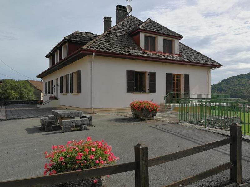 Maison de village - 295 m² - 15 pièces
