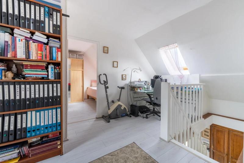 Appartement - 140 m² - 6 pièces