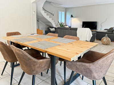 Maison - 213 m² - 7 pièces