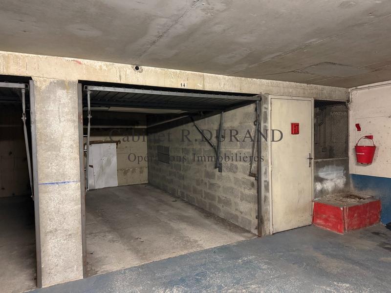 Parking / Garage - 13 m²