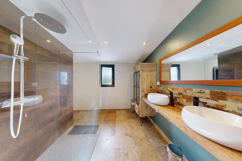 Maison - 140 m² - 6 pièces