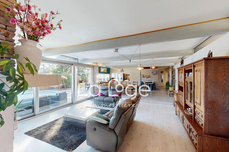 Maison - 160 m² - 4 pièces