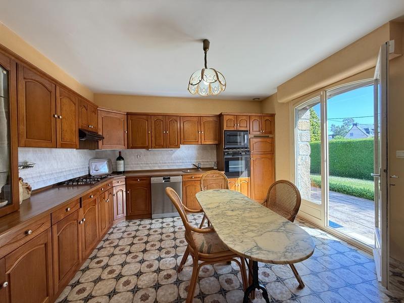 Maison - 245 m² - 7 pièces