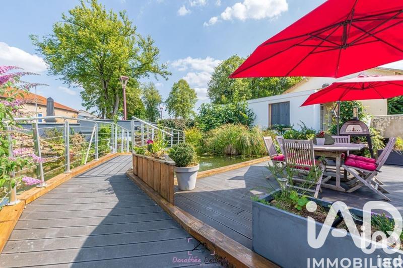 Maison - 305 m² - 13 pièces