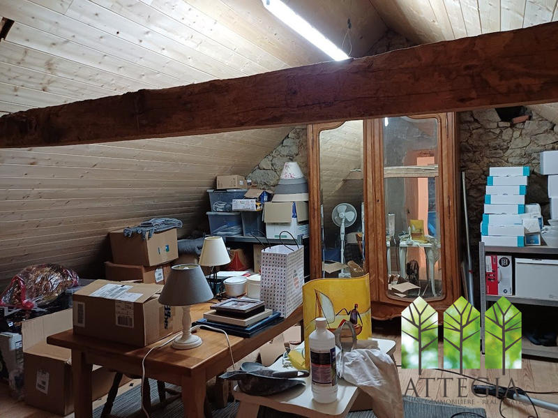 Maison - 180 m² - 5 pièces