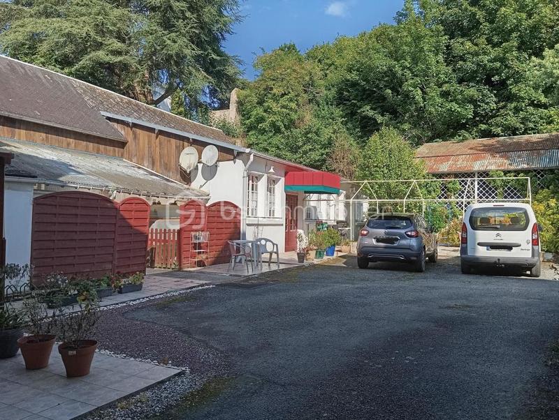 Maison - 269 m² - 15 pièces