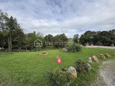 Terrain - 3 042 m²
