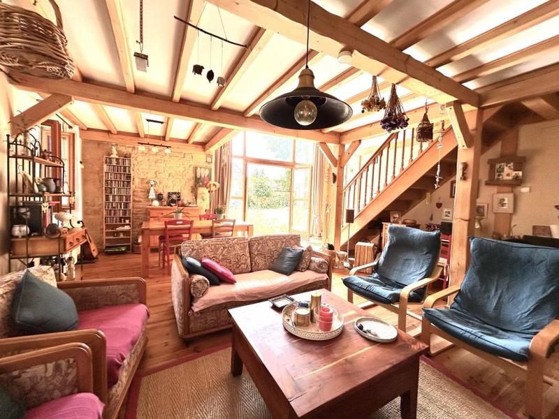 Propriété - 288 m² - 13 pièces