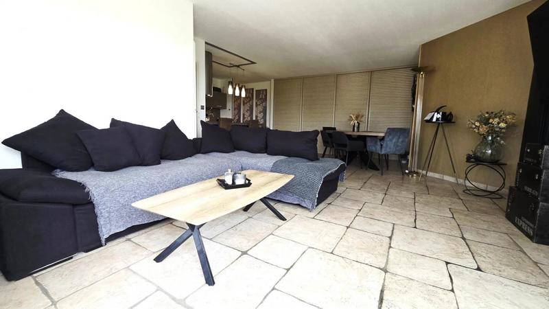 Appartement - 83 m² - 3 pièces