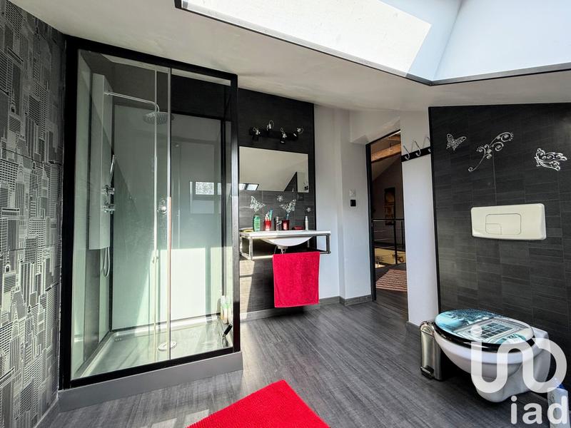 Maison - 212 m² - 5 pièces