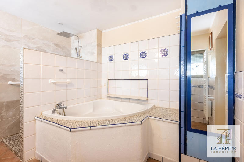 Maison - 95 m² - 4 pièces