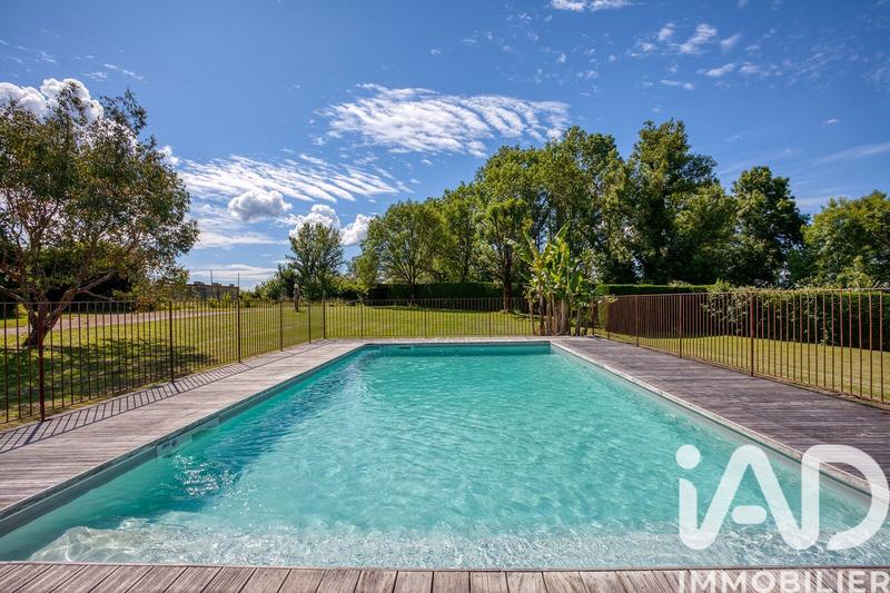 Maison - 345 m² - 10 pièces