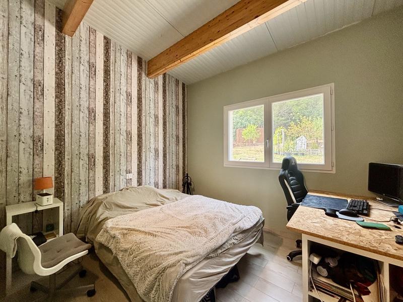 Maison traditionnelle - 180 m² - 6 pièces