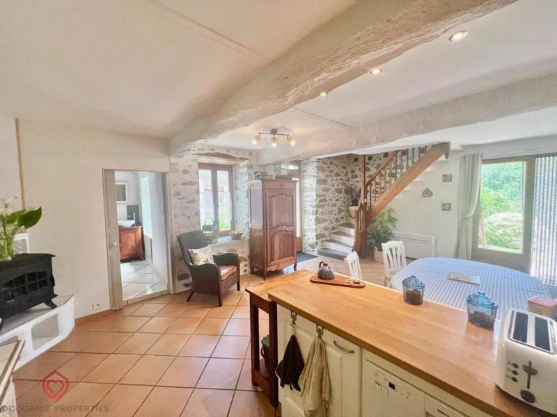 Propriété - 187 m² - 7 pièces