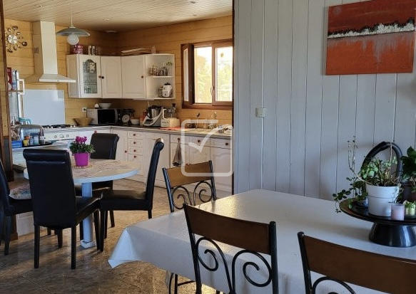 Maison - 150 m² - 7 pièces