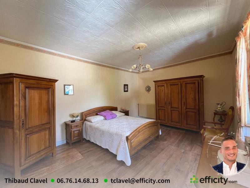 Maison - 208 m² - 6 pièces