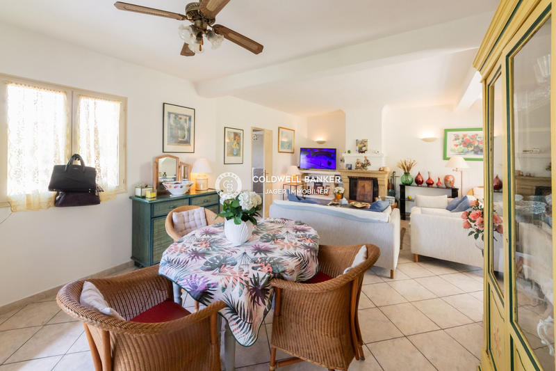 Maison - 218 m² - 7 pièces