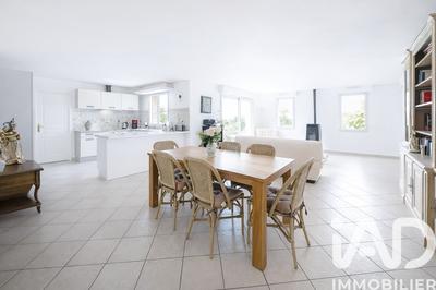 Maison - 128 m² - 6 pièces