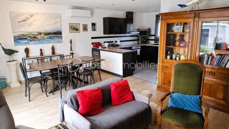 Maison traditionnelle - 88 m² - 4 pièces