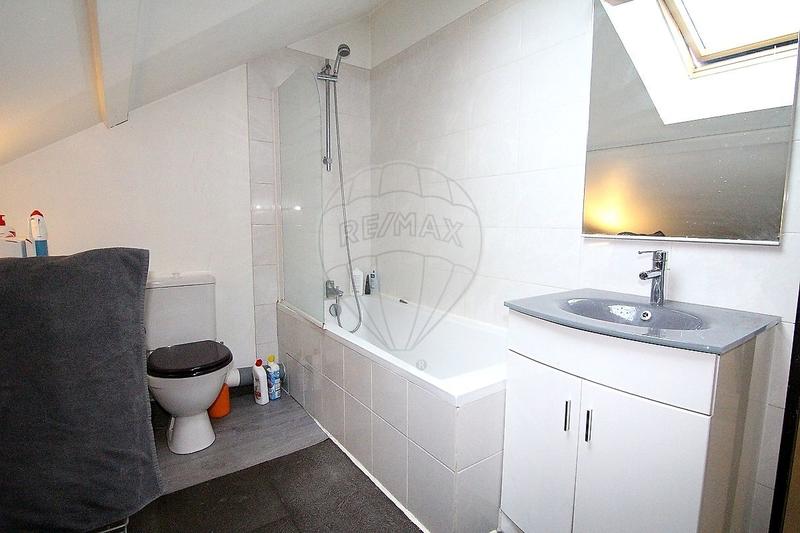 Maison - 142 m² - 9 pièces