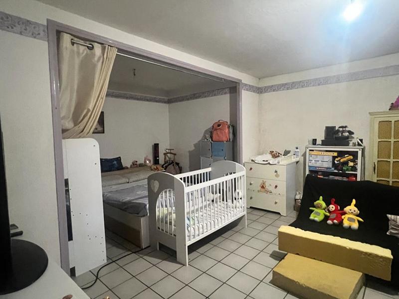 Maison - 360 m² - 18 pièces