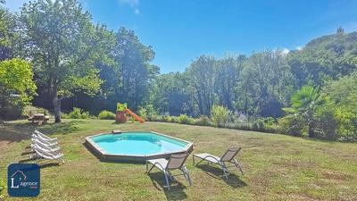 Maison - 194 m² - 7 pièces