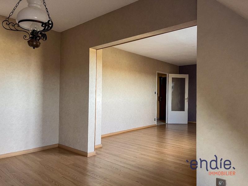 Appartement - 98 m² - 5 pièces