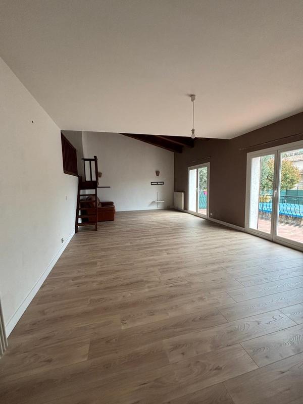 Maison - 103 m² - 4 pièces