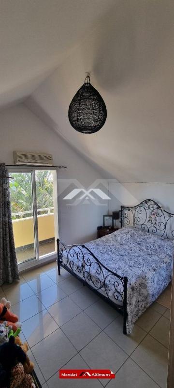 Maison traditionnelle - 75 m² - 4 pièces