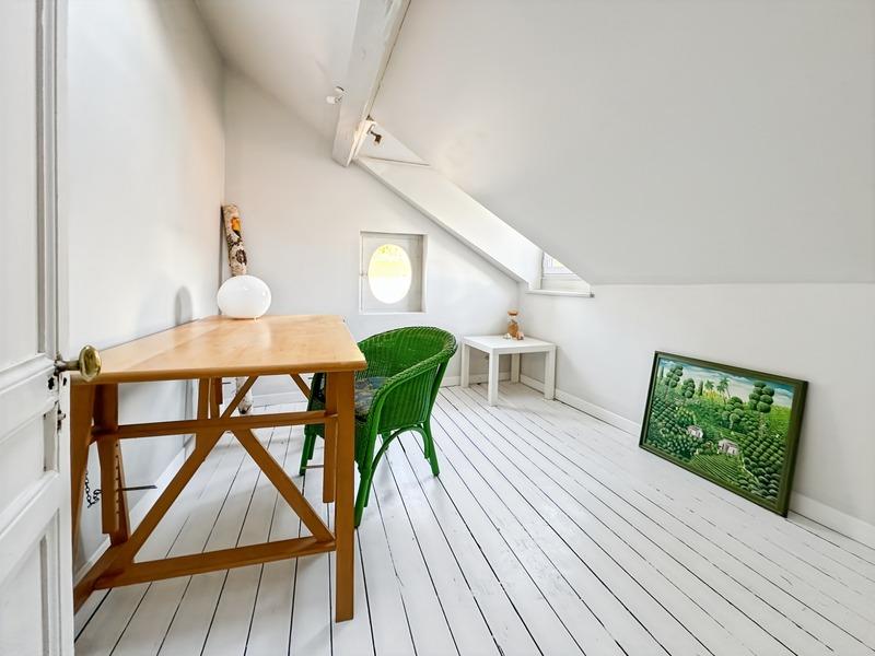 Maison - 101 m² - 8 pièces