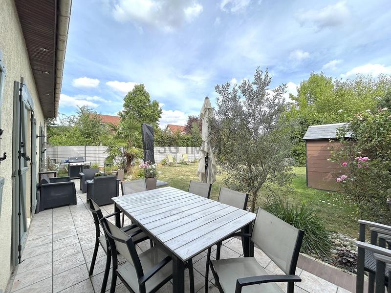 Maison - 140 m² - 5 pièces