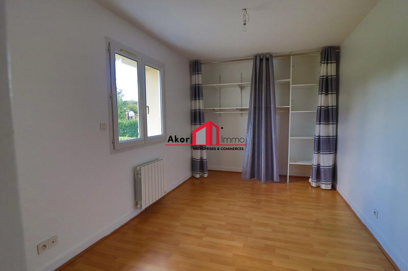 Maison traditionnelle - 188 m² - 7 pièces