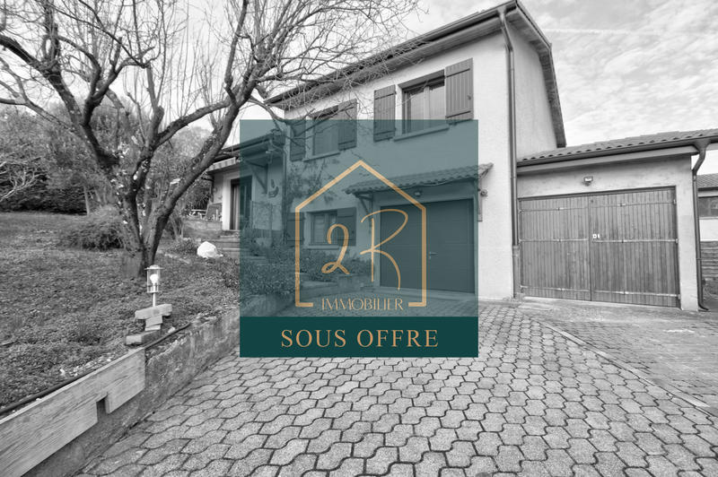 Maison - 102 m² - 5 pièces