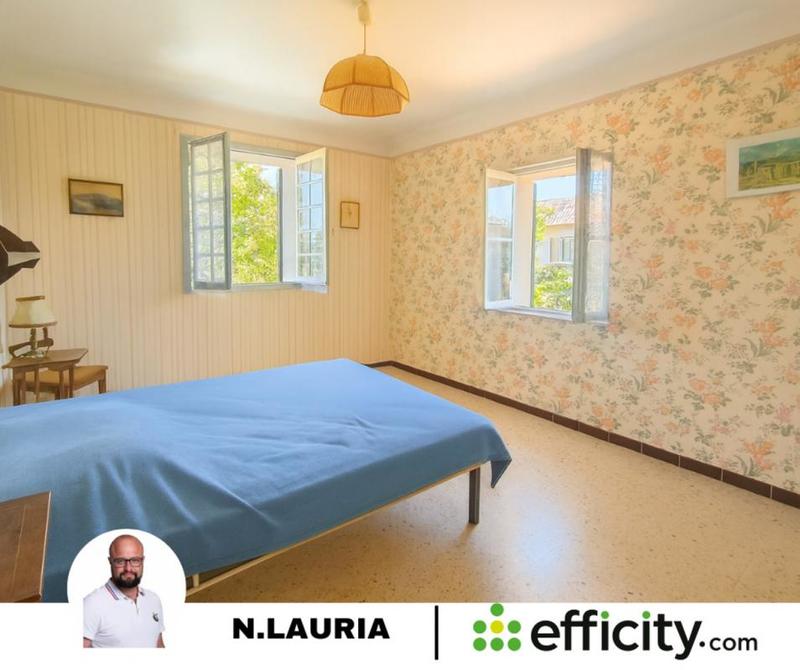 Maison - 185 m² - 9 pièces